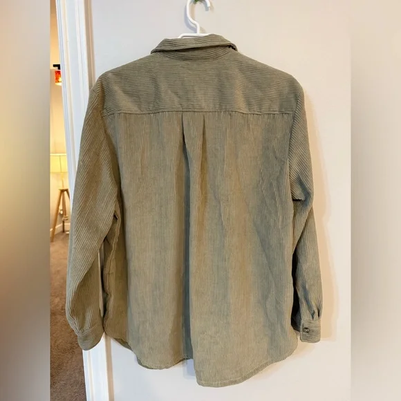 H&M Sage Green Ribbed Top - Picture 2 of 3